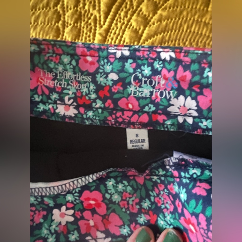 Croft & Barrow Floral Skort 8R mini length - Picture 2 of 4